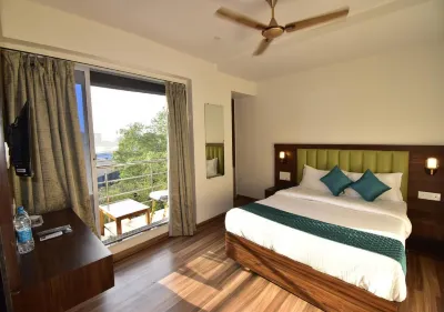Hotel Candor Amigo Airoli Mind Space