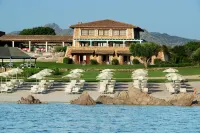 Due Lune Puntaldia Resort & Golf Hôtels à proximité de : Spiaggia Li Cuppulati e Li Cucutti