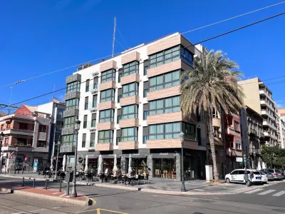 バレンシア・ラグジュアリー・カルマ・ビーチ・アパートメンツ マルバロサ海岸周辺のホテル