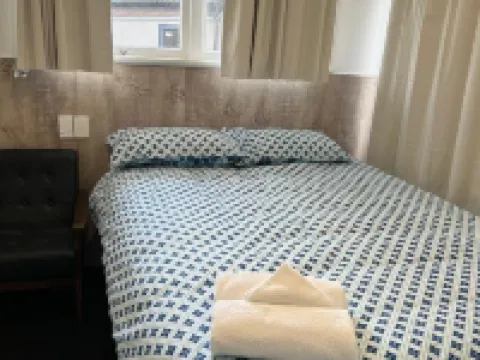 Holiday Room in Chartwell Hotels in Hamilton