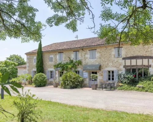 Logis Hôtel la Ferme de Flaran ジェールのホテル