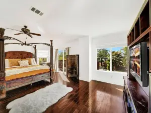 Vino Villa Large Home Sleeps 10! Large Salt Water Pool/Spa