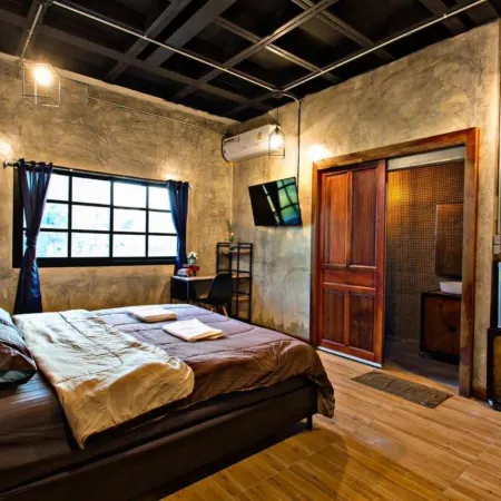 99/9 Box Resort
