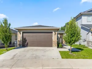 The Bella! West Nampa Private 3 Bedroom Home