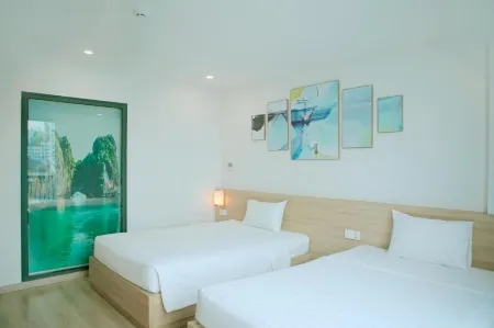 Kim Sentral Hotel - Travel Agency Отели рядом с достопримечательностью «Bai Chay Beach»