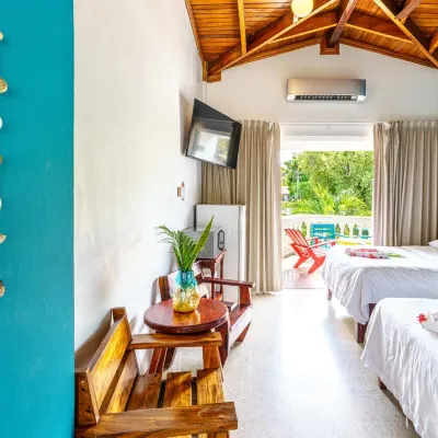 Hotel Mar Rey Hotel dekat Tamarindo Beach