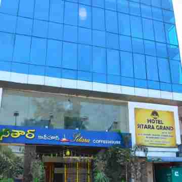 Hotel Sitara Grand Hotel Exterior