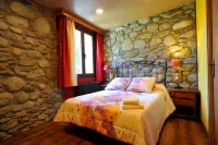 Hostal Vall d'Aneu by Arcas & Sambola