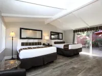Monterey Peninsula Inn Hotels near Lover's Point Park