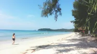 Phayam Coconut Beach Resort - Beach