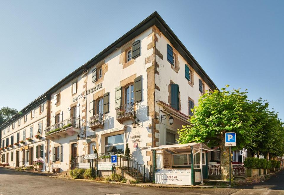 hotel overview picture