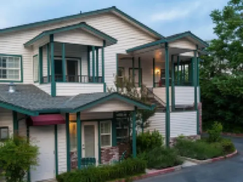 Grass Valley Courtyard Suites Hotels in Grass Valley