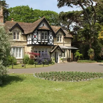 Rylstone Manor