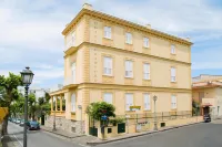 Hotel Crawford Hotel in zona Chiesa Santi Prisco ed Agnello
