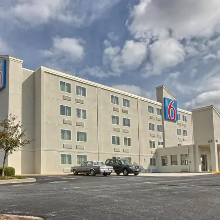Motel 6 York, PA - North