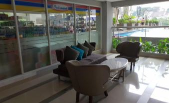 Will's Apartment - Parahyangan Residence