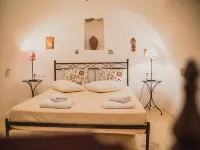 Celestia Traditional Houses Отели рядом с достопримечательностью «Порт Авлемонас»