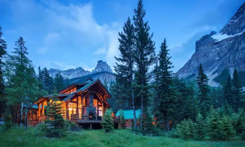 Cathedral Mountain Lodge