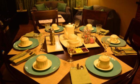 Kangaroo Wasi Airport Bed & Breakfast - Housity