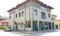 Residence Oasi Di Monza Hotel in zona Carosello - Centro Commerciale