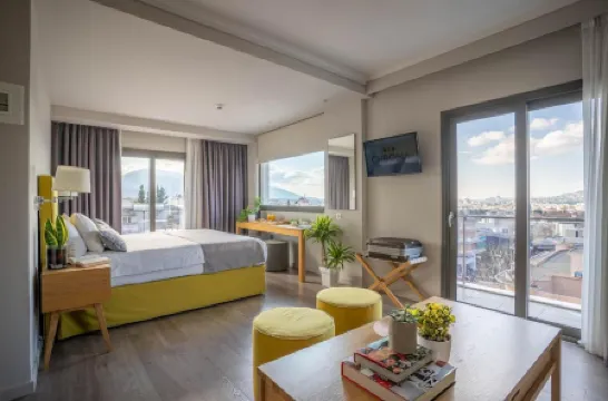 Chroma Fashion Rooms & Apartments