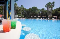 Hotel Solara - Pools