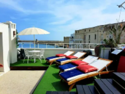 Al Console Luxury Suite