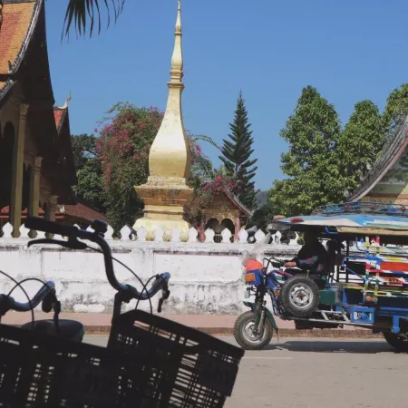 Villa Senesouk Luang Prabang Отели рядом с достопримечательностью «Ват Сенсоухарам»
