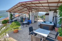 Garni Hotel Milica Hotels in Kumbor