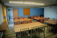 Royal Inn & Suites Hotels in Akron