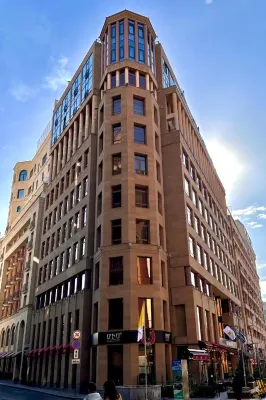 Avenue ApartHotel Hotels near Cascade Complex