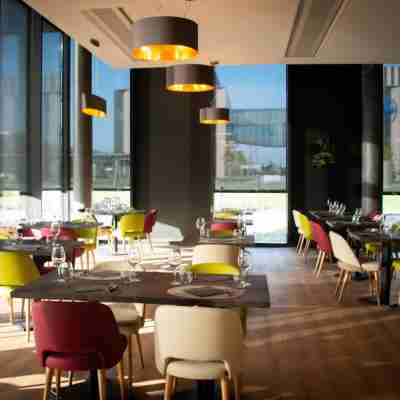 YParc Hôtel Dining/Meeting Rooms