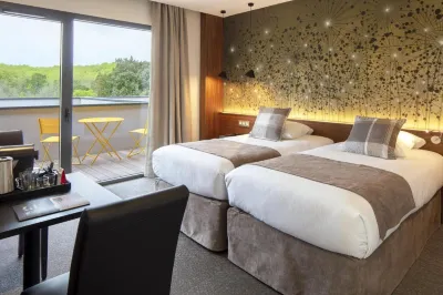 Logis Auberge les Murets Hotel Restaurant Spa Các khách sạn ở Joyeuse