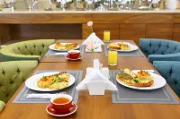 Weekend Hotel Sari