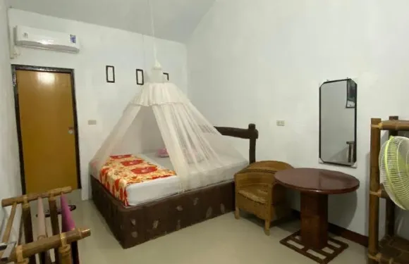 武吉拉旺棕竹山林小屋