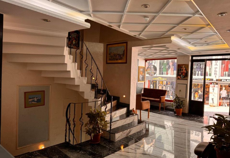 3. 호텔 키벨레..