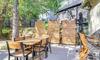 Game Room and Patio Picturesque Home in Sonora