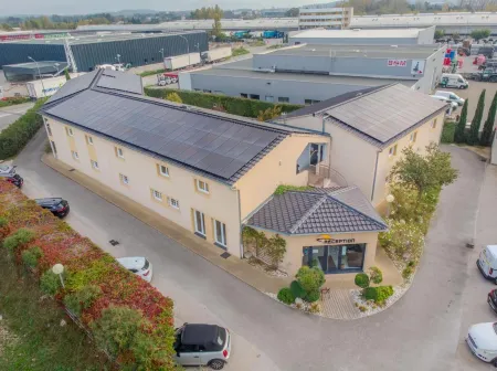 Appart'Hotel Residella House Room & Kitchen Avignon le Pontet Отели рядом с достопримечательностью «Camping du Grand Bois»