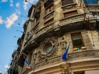 Victoriei Skyline Apartment - Steps from Old Town ローマン・アリーナ周辺のホテル