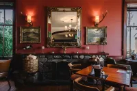 Boat Country Inn and Restaurant فنادق في غرانتاون أون سبي