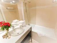 Champerret Heliopolis Hotels in Paris