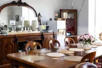 The Dragonfly Inn Hotels in South Launceston