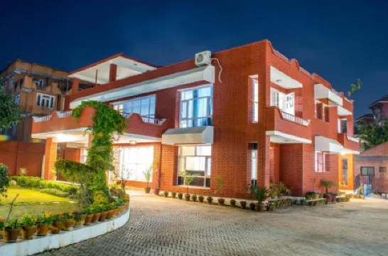 山姆帕達花園度假村