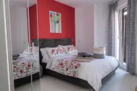 Intra Rooms