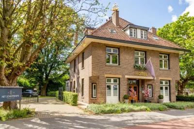 Boutique Hotel Het Scheepshuys Hotel dekat Wolfslaar Restaurant