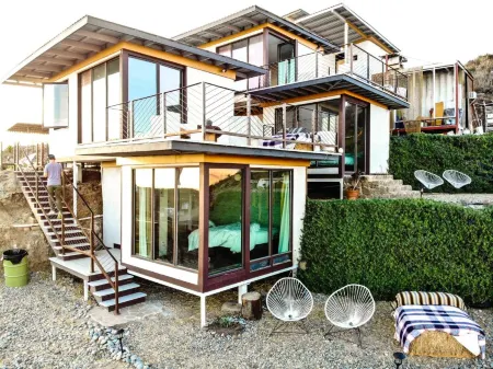 Native Residence Отели рядом с достопримечательностью «Baja Gallery»