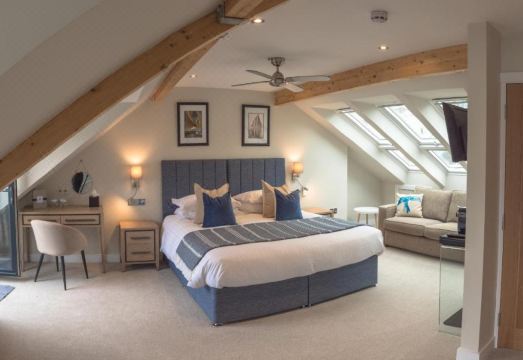 1. 워터프론트 하우..