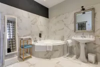 Hôtel Henri IV Hotels in Tarbes