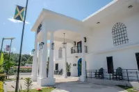 Sky's Villa Resort Hotels in Buff Bay
