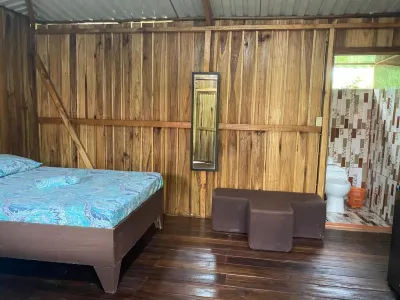 Hotel Cahuita 까위따 호텔